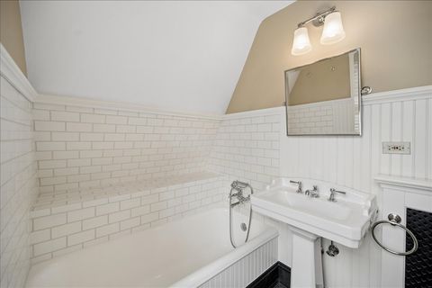 Tiny photo for 2448 Lincolnwood Drive, Evanston, IL 60201 (MLS # 12618098)