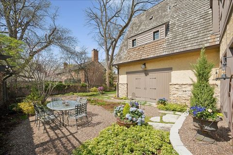 Tiny photo for 2448 Lincolnwood Drive, Evanston, IL 60201 (MLS # 12618098)