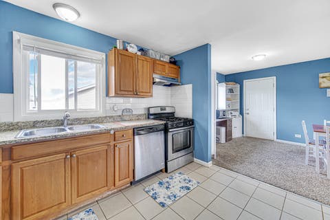 Tiny photo for 310 Maricopa Lane, Hoffman Estates, IL 60169 (MLS # 12663631)