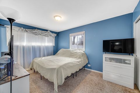 Tiny photo for 310 Maricopa Lane, Hoffman Estates, IL 60169 (MLS # 12663631)