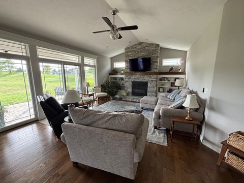 Tiny photo for 1734 S Stone Creek Boulevard, Urbana, IL 61802 (MLS # 12486313)