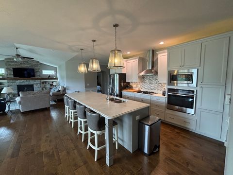 Tiny photo for 1734 S Stone Creek Boulevard, Urbana, IL 61802 (MLS # 12486313)