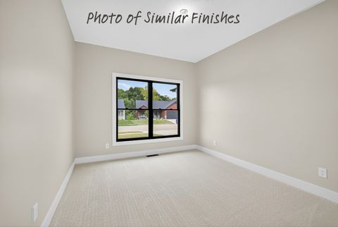 Tiny photo for 208 N 15th Street, Le Claire, IA 52753 (MLS # 12622061)