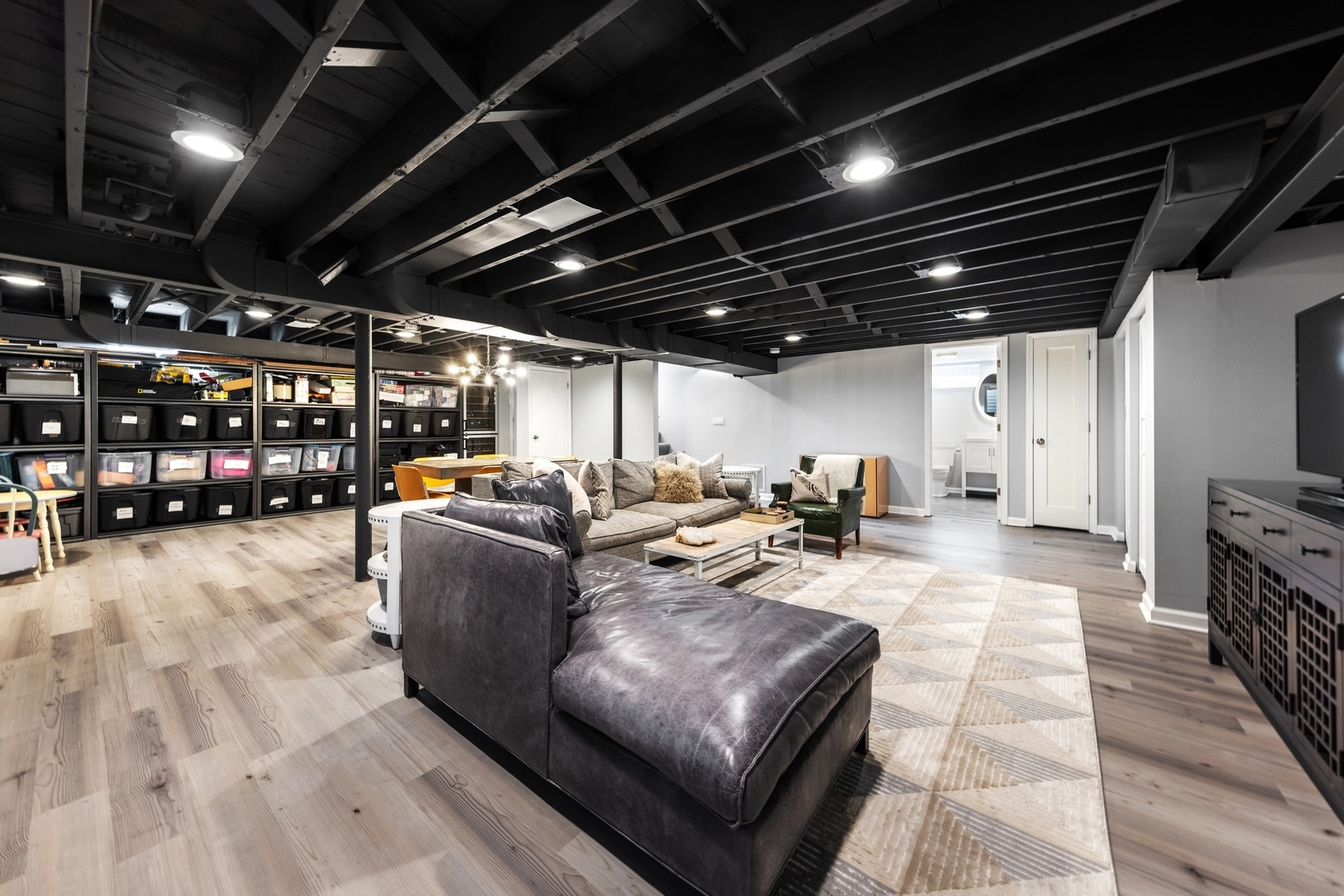 Villa Park, Illinois 60181, United States, 3 Bedrooms Bedrooms, ,2 BathroomsBathrooms,Residential,Active,233544