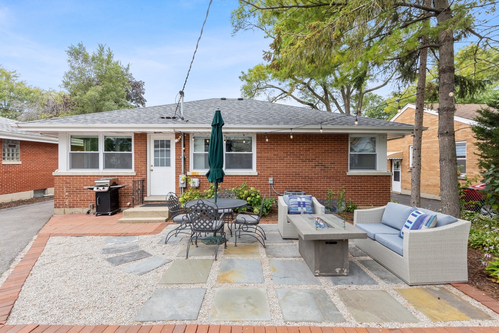 Villa Park, Illinois 60181, United States, 3 Bedrooms Bedrooms, ,2 BathroomsBathrooms,Residential,Active,233544