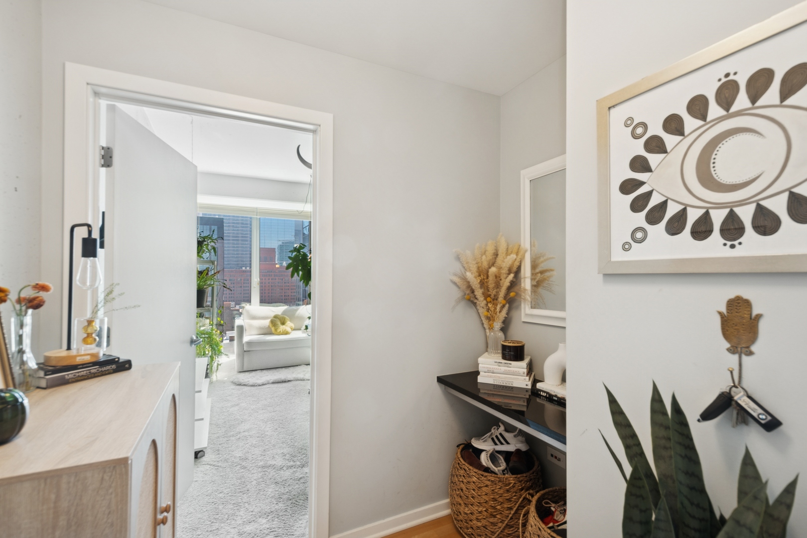 659 W RANDOLPH Street 1720