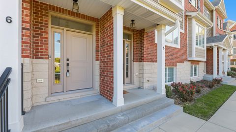 416 N CASS Avenue 6 Westmont IL 60559