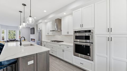 Tiny photo for 416 N CASS Avenue #6, Westmont, IL 60559 (MLS # 12502917)