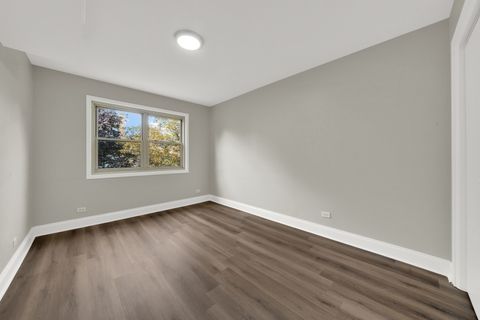 Tiny photo for 7511 N Damen Avenue #D2, Chicago, IL 60645 (MLS # 12507177)
