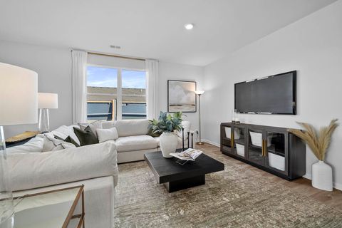 Tiny photo for 1390 Wild Tulip Circle, Bartlett, IL 60103 (MLS # 12558192)