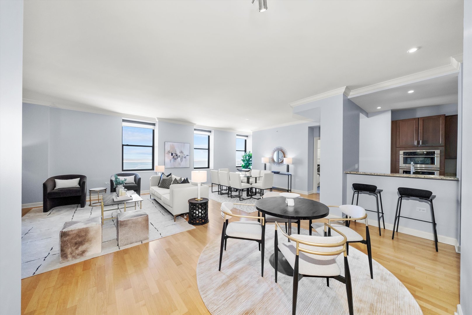 310 S MICHIGAN Avenue 2101
