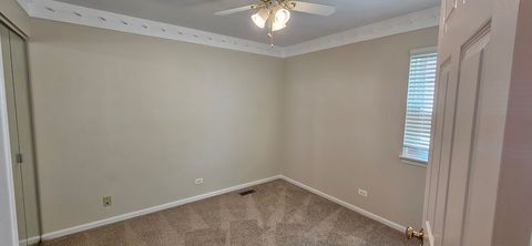 Tiny photo for 450 Rosewood Crossing, Lindenhurst, IL 60046 (MLS # 12640641)