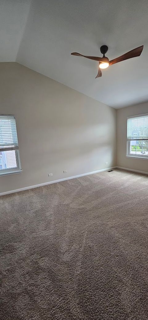 Tiny photo for 450 Rosewood Crossing, Lindenhurst, IL 60046 (MLS # 12640641)