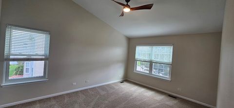 Tiny photo for 450 Rosewood Crossing, Lindenhurst, IL 60046 (MLS # 12640641)