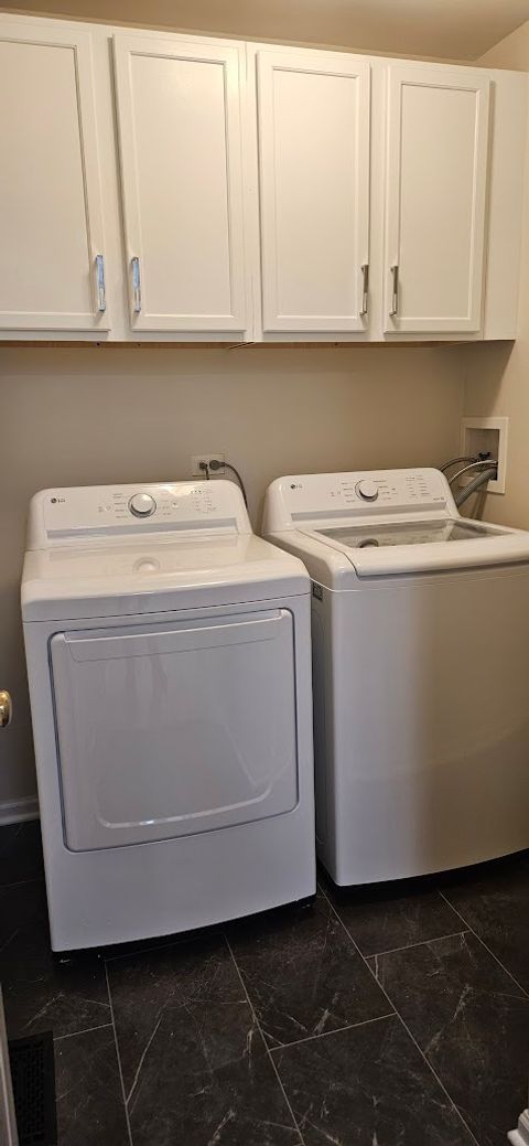 Tiny photo for 450 Rosewood Crossing, Lindenhurst, IL 60046 (MLS # 12640641)