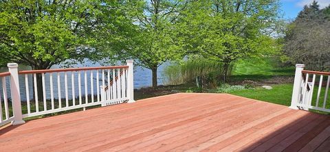 Tiny photo for 450 Rosewood Crossing, Lindenhurst, IL 60046 (MLS # 12640641)
