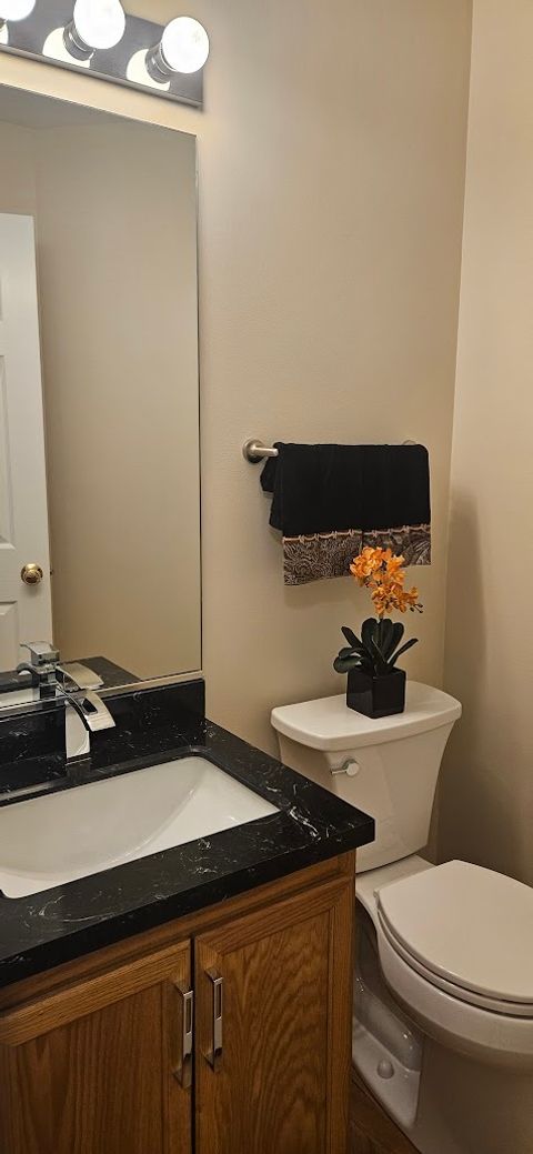 Tiny photo for 450 Rosewood Crossing, Lindenhurst, IL 60046 (MLS # 12640641)