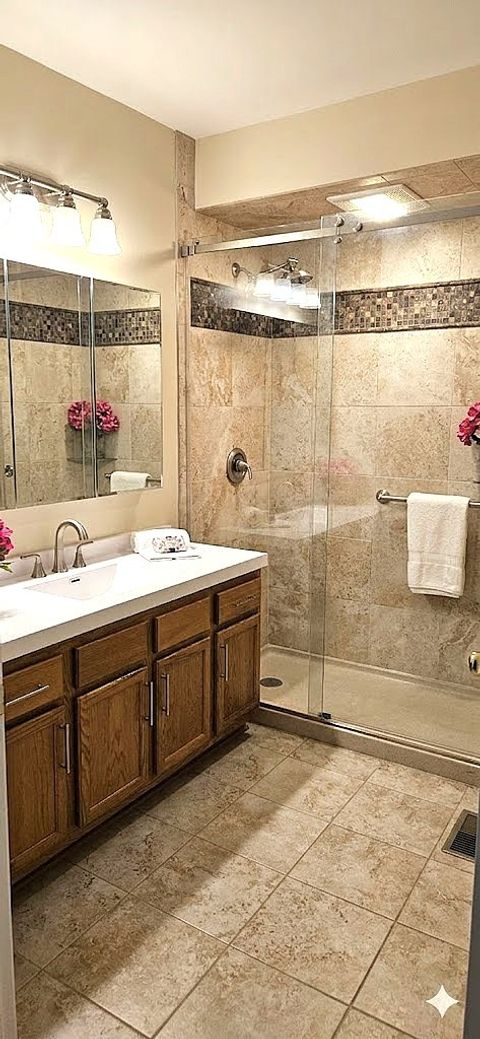 Tiny photo for 450 Rosewood Crossing, Lindenhurst, IL 60046 (MLS # 12640641)