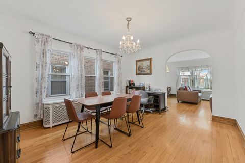 Tiny photo for 5806 W Wilson Avenue, Chicago, IL 60630 (MLS # 12602166)