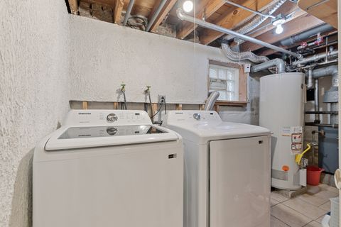 Tiny photo for 5806 W Wilson Avenue, Chicago, IL 60630 (MLS # 12602166)