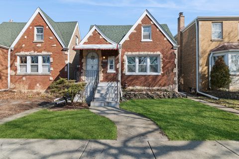 Tiny photo for 5806 W Wilson Avenue, Chicago, IL 60630 (MLS # 12602166)