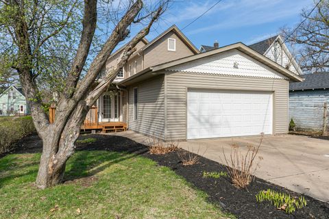 Tiny photo for 1210 3rd Street, Moline, IL 61265 (MLS # 12615287)