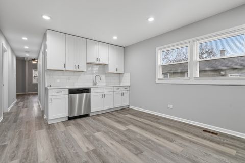 Tiny photo for 12944 S Commercial Avenue, Chicago, IL 60633 (MLS # 12545097)