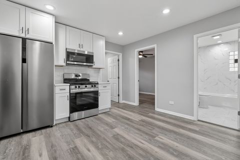 Tiny photo for 12944 S Commercial Avenue, Chicago, IL 60633 (MLS # 12545097)