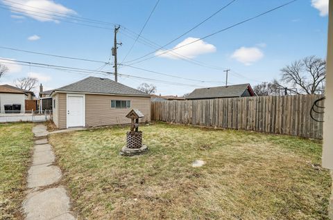 Tiny photo for 12944 S Commercial Avenue, Chicago, IL 60633 (MLS # 12545097)