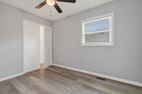 Tiny photo for 12944 S Commercial Avenue, Chicago, IL 60633 (MLS # 12545097)