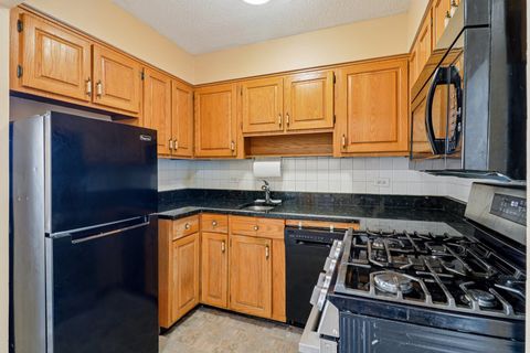 Tiny photo for 7234 W North Avenue #1408, Elmwood Park, IL 60707 (MLS # 12601005)