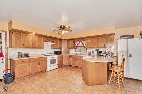 Tiny photo for 17348 Bluff Road, Lemont, IL 60439 (MLS # 12438092)