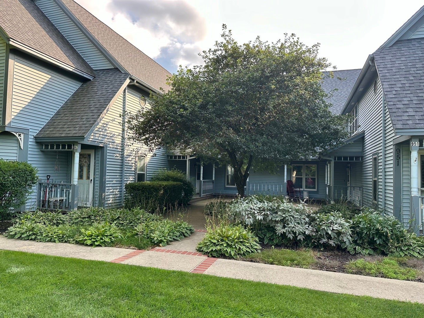 935 Victoria Drive 935