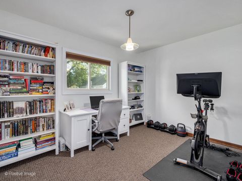 Tiny photo for 875 S York Street, Elmhurst, IL 60126 (MLS # 12596193)