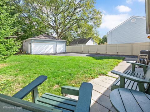 Tiny photo for 875 S York Street, Elmhurst, IL 60126 (MLS # 12596193)
