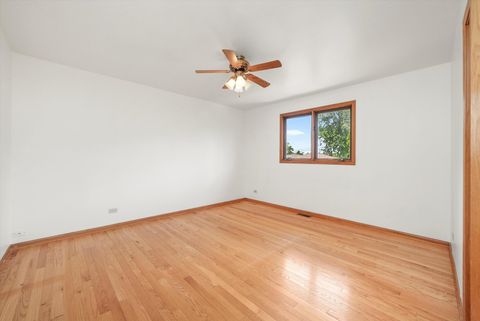 Tiny photo for 8410 S 78th Avenue, Bridgeview, IL 60455 (MLS # 12502594)