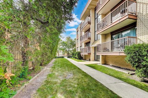 Tiny photo for 2416 W Foster Avenue #2S, Chicago, IL 60625 (MLS # 12525008)