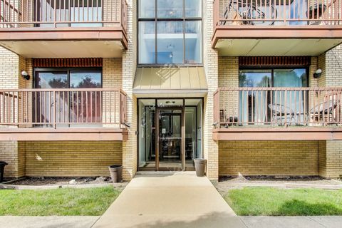 Tiny photo for 2416 W Foster Avenue #2S, Chicago, IL 60625 (MLS # 12525008)
