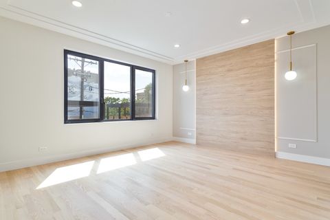 Tiny photo for 2055 W Race Avenue, Chicago, IL 60612 (MLS # 12450397)