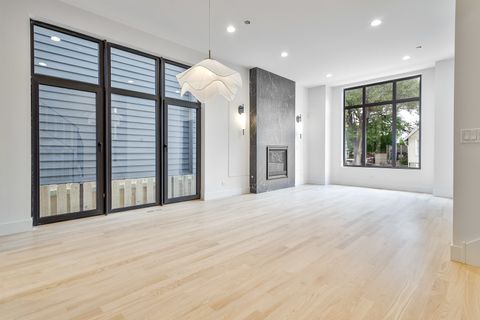 Tiny photo for 2055 W Race Avenue, Chicago, IL 60612 (MLS # 12450397)