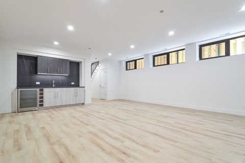 Tiny photo for 2055 W Race Avenue, Chicago, IL 60612 (MLS # 12450397)