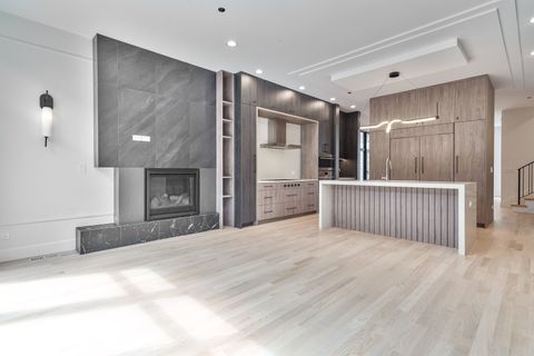 Tiny photo for 2055 W Race Avenue, Chicago, IL 60612 (MLS # 12450397)