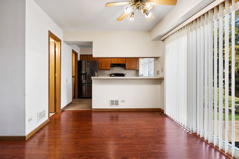 Tiny photo for 1404 W Sapphire Drive, Hoffman Estates, IL 60192 (MLS # 12488100)