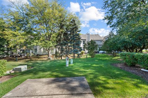 Tiny photo for 1404 W Sapphire Drive, Hoffman Estates, IL 60192 (MLS # 12488100)