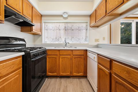 Tiny photo for 1404 W Sapphire Drive, Hoffman Estates, IL 60192 (MLS # 12488100)