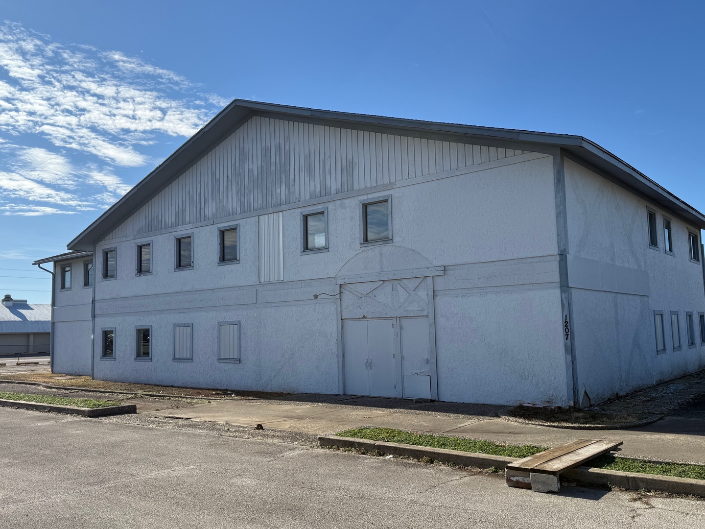 Photo 1 of 2 — 1207 N Mattis Avenue, Champaign, IL 61821