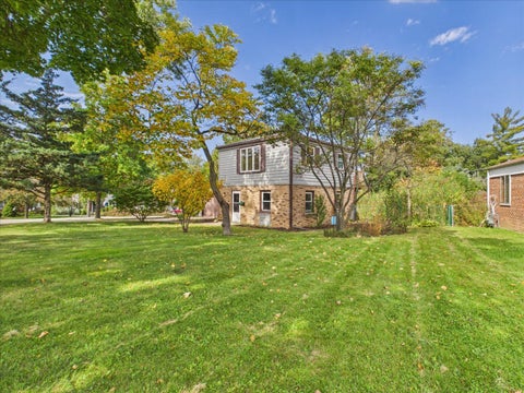 Tiny photo for 1623 Sawyer Avenue, Wheaton, IL 60187 (MLS # 12785491)