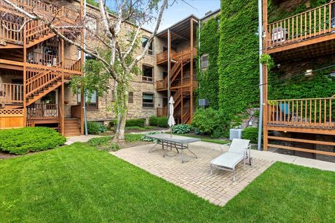 Tiny photo for 1023 N Hoyne Avenue #3B, Chicago, IL 60622 (MLS # 12581108)