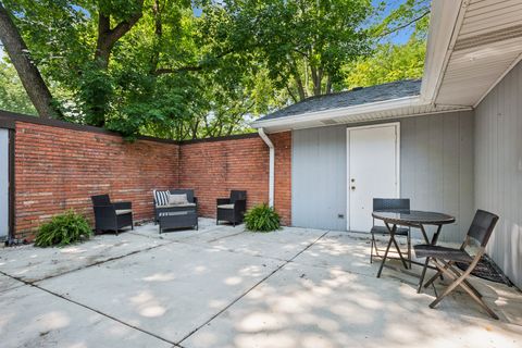 Tiny photo for 2 Croydon on Duxbury Street, Rolling Meadows, IL 60008 (MLS # 12601799)