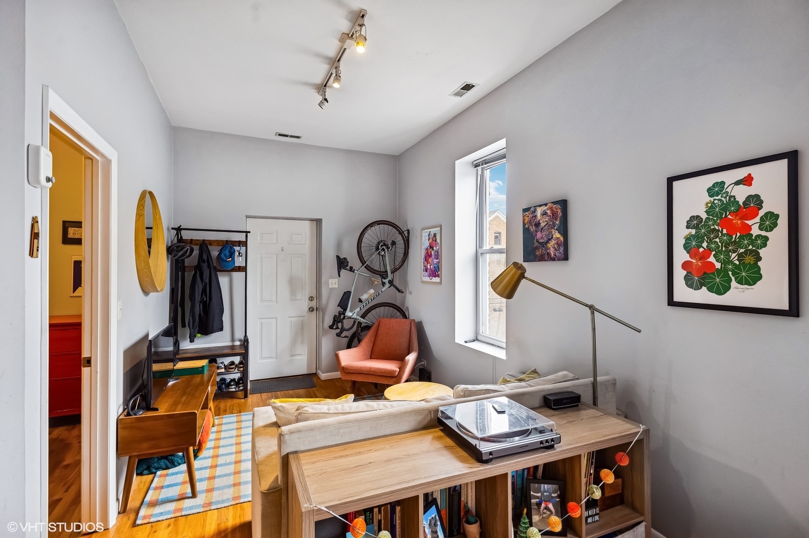 1307 N Bosworth Avenue 2R